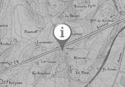 1703 : Pierre de Langlade crée deux places autour de la future église Saint Louis : Place Bisson et place Saint Louis